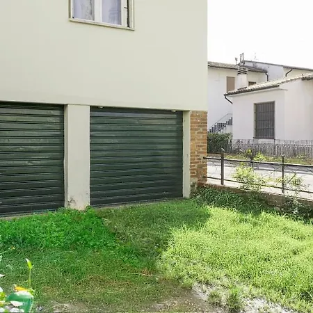 Apartment Free Parking Train Station Airport Ac Wifi *