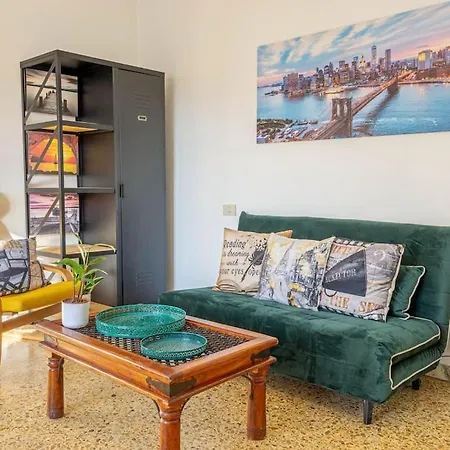 Free Parking Train Station Airport Ac Wifi Apartment